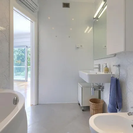 House Krnic 2 Nyaraló