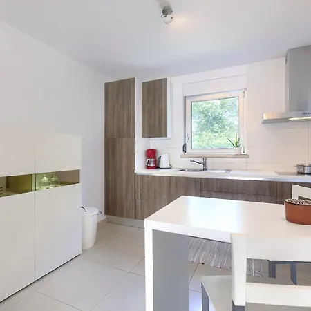 House Krnic 2 בית נופש *