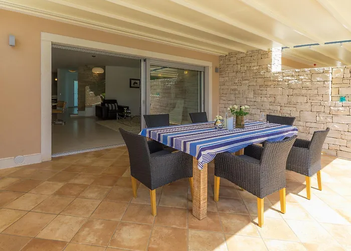 House Krnic 2 *
