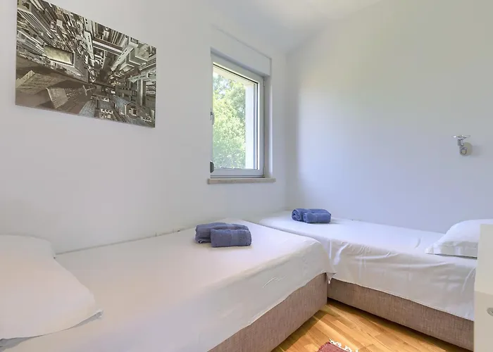 House Krnic 2 Ferienhaus Pelegrin