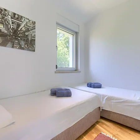 House Krnic 2 Holiday home Pelegrin