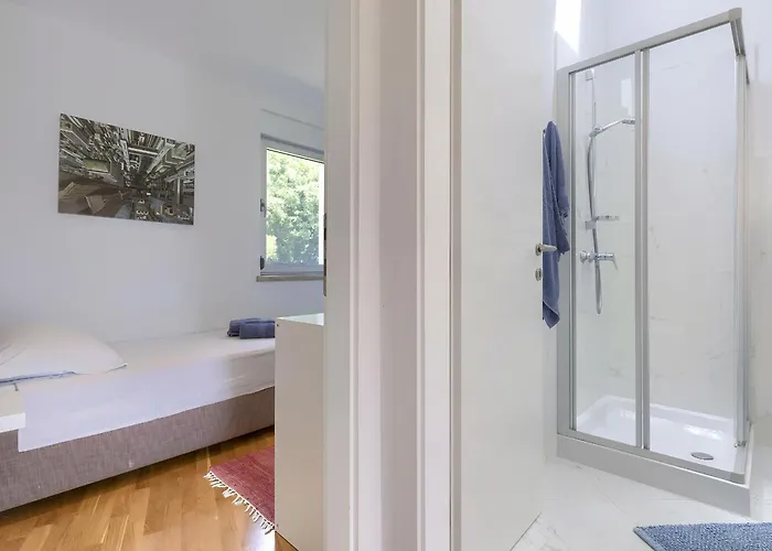 House Krnic 2 Semesterbostad *