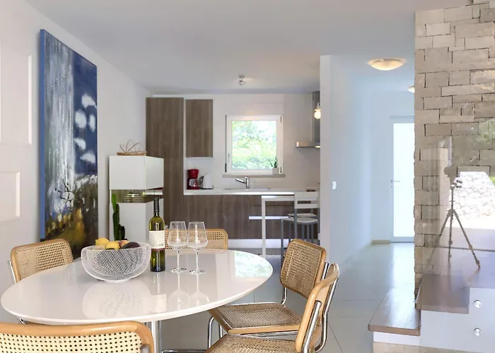 House Krnic 2 Semesterbostad *