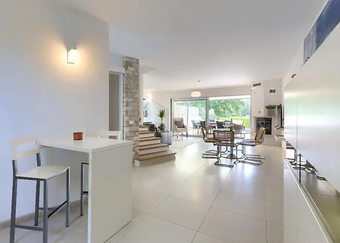 House Krnic 2 * Pelegrin